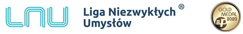 Napisy na białym tle: od strony lewej wielkimi literami skrót LNU, na środku nazwa platformy Liga Niezwykłych Umysłów, po prawej w formie koła złoty medal Międzynarodowych Targów Poznański EDUTEC 2020.