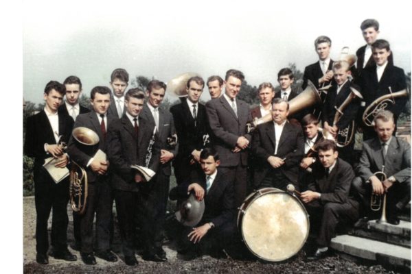 wejście do kościoła, Chludowo, rok 1967. Orkiestra Dęta z Chludowa